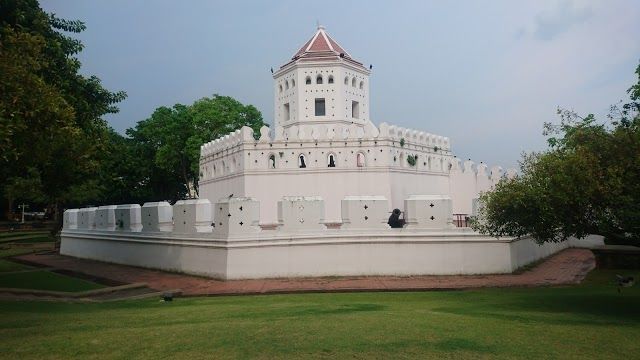 Parque Santichiprakan